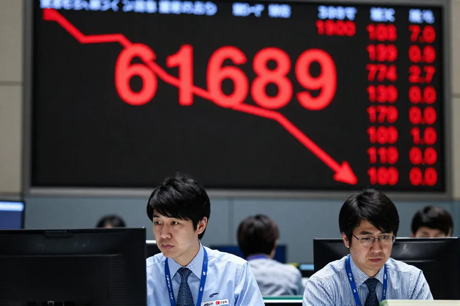 日经指数盘中下挫1.08%报61689点