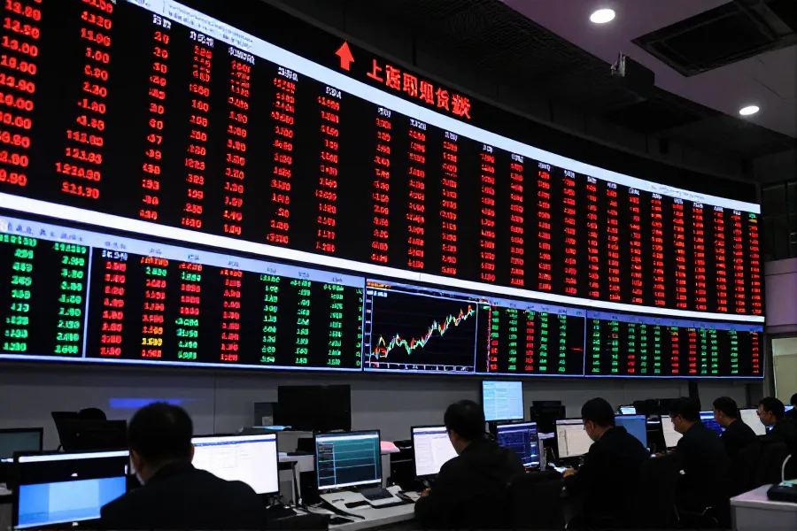 A股收涨长鑫科技领涨 北交所新股首日暴涨
