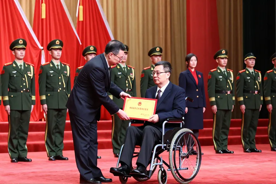 国防科大王戟获颁“时代楷模”称号