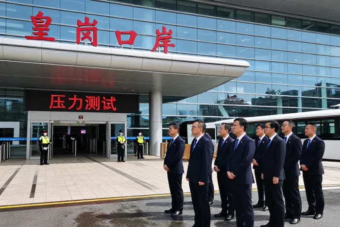 皇岗口岸启动全要素测试 港深联合演练定开通时