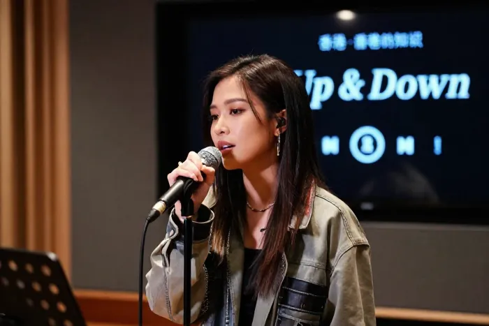 伯克利毕业歌手Kaelyn出道 首支单曲《Up & Down》传递豁达态度