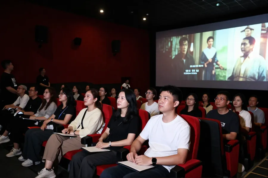 纪录电影《八卦楼》在厦门举行首映礼