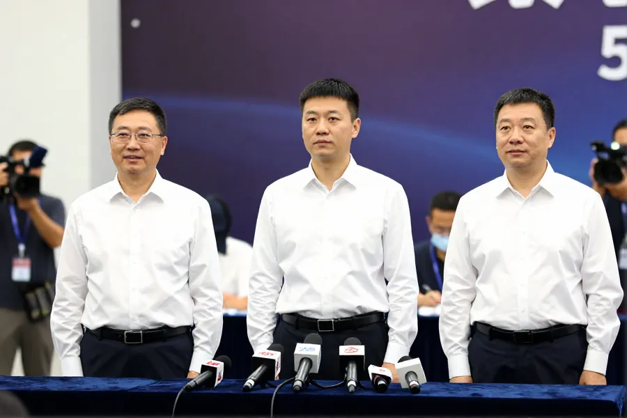神廿一乘组返地后亮相 分享210天驻留心得