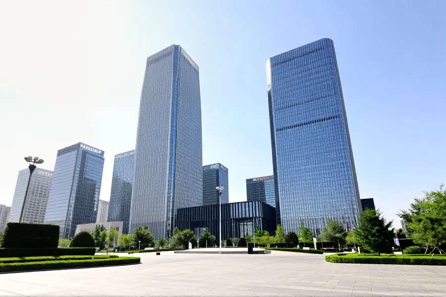 二季度经济增速回落：政策权衡下的主动调整