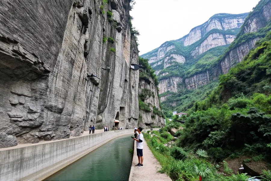 重庆武隆挂壁水渠：从灌溉工程到文旅地标