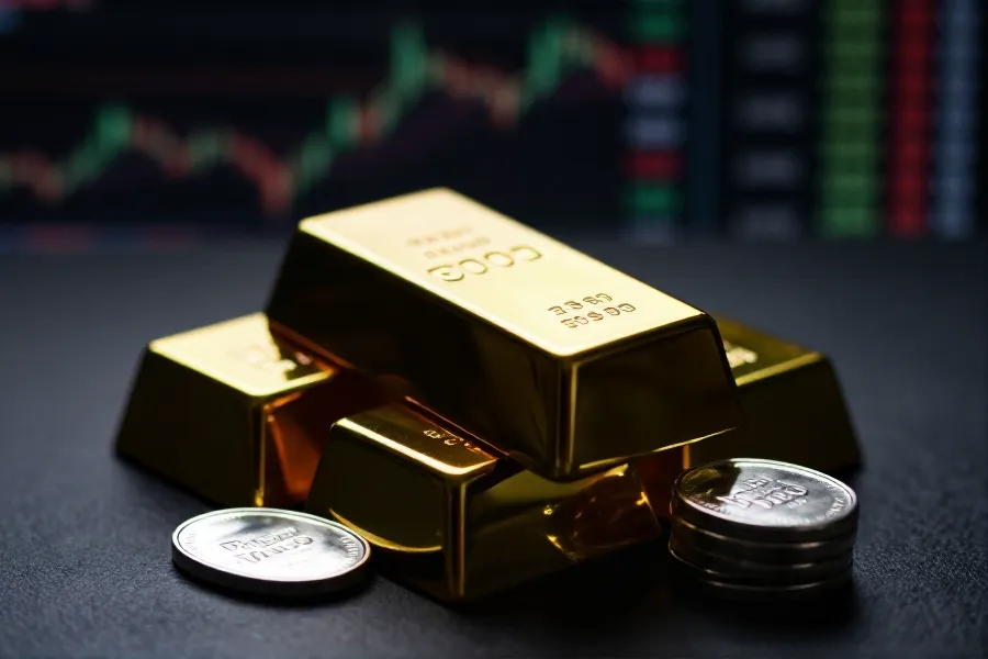 美汇偏弱推高黄金白银反弹