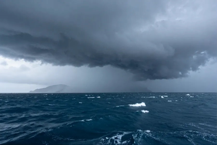台风“白海豚”逼近华东沿海 预计周日午后至周一早晨登陆