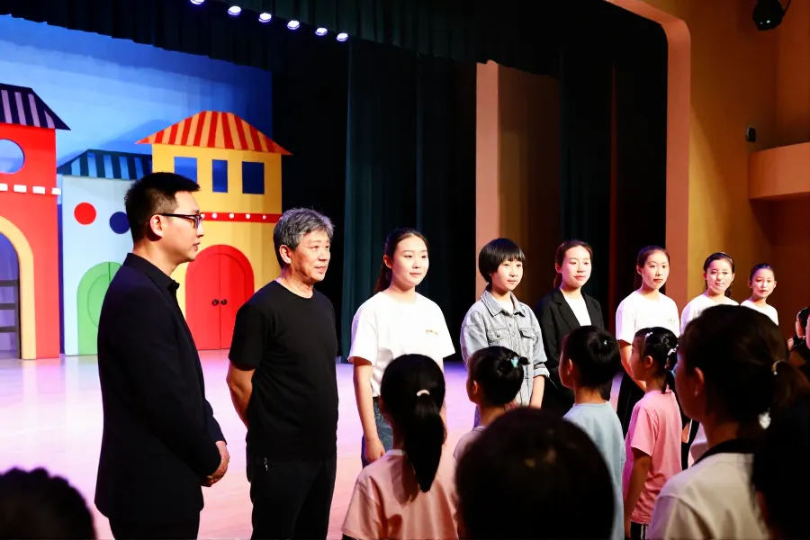 儿童剧《野风口来了个马英雄》在京发布
