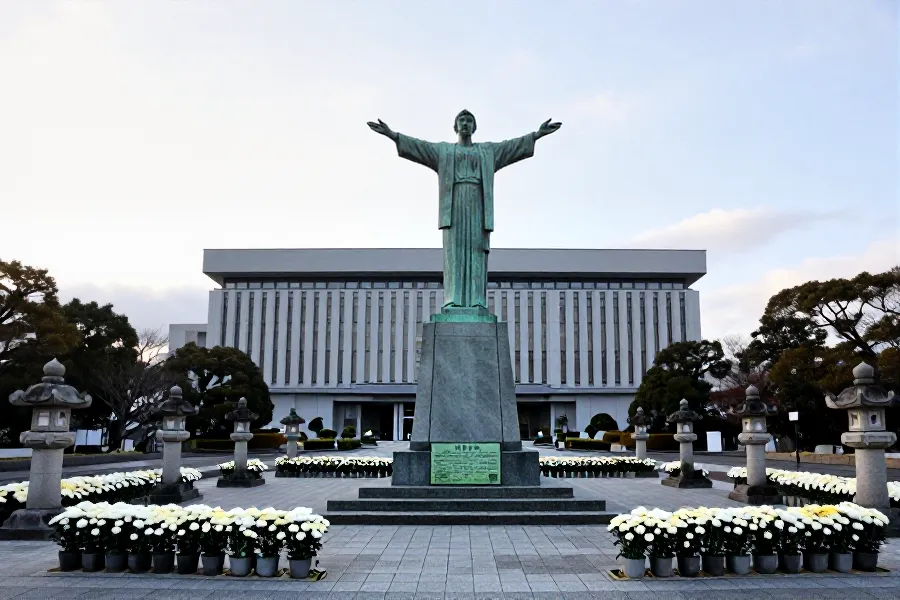 高市早苗长崎出席纪念活动：重申无核方针但回避未来承诺