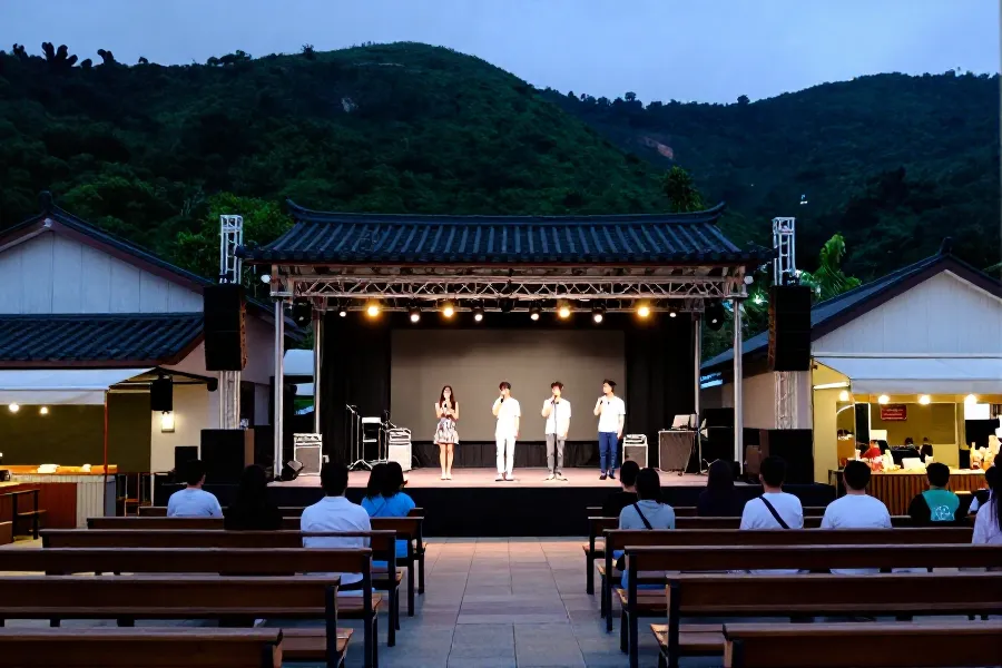 昂坪市集音乐会：陈蕾洪嘉豪Kacey接力献唱经典唤醒集体回忆