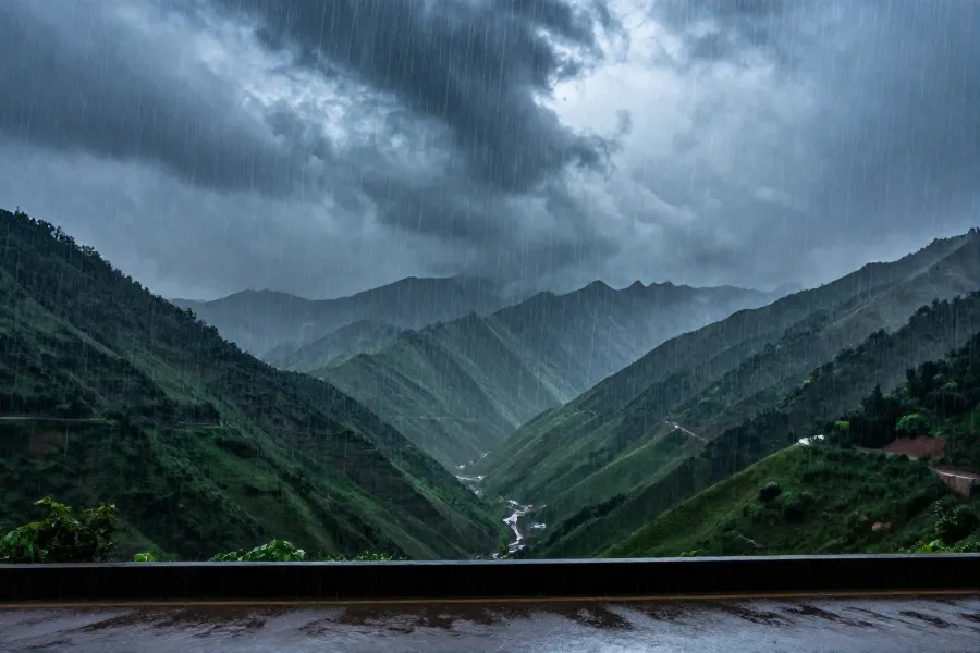 重庆17个区县暴雨 万州特大降雨引发水情预警