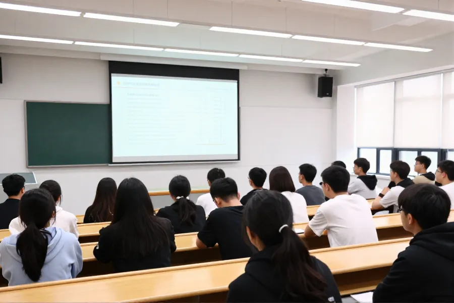 AI术语本土化紧迫性：从“Token”到“词元”的话语权博弈