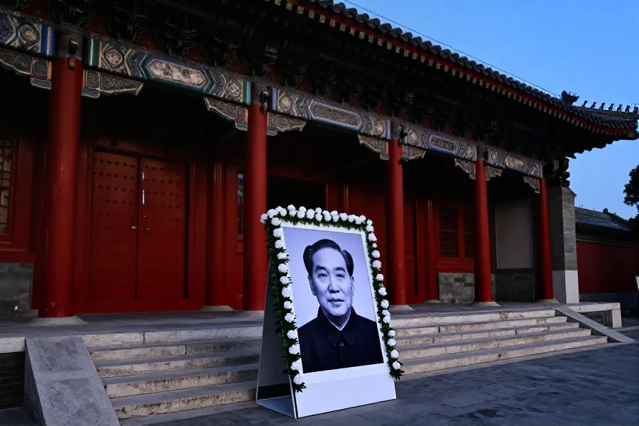 老戏骨秦焰逝世：从话剧金狮奖得主到《狂飙》何黎明