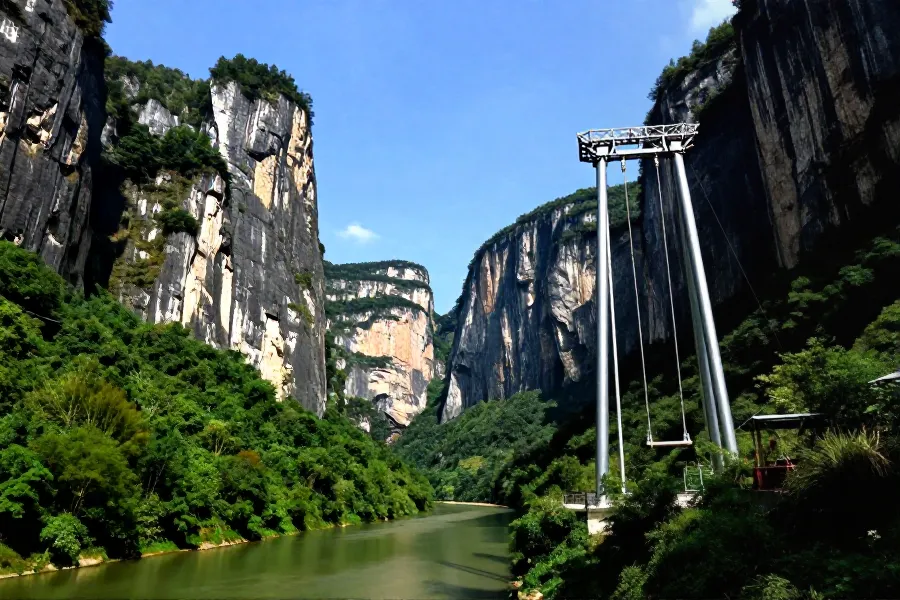 贵州福泉：喀斯特地貌赋能避暑经济，三月客流见证体旅融合新活力