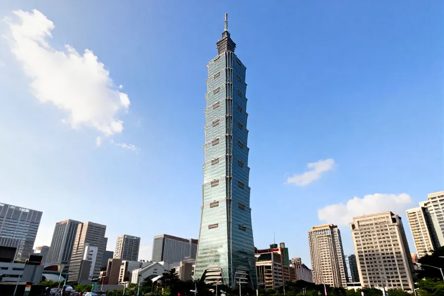 台股早盘回调逾250点，加权指数报43130点