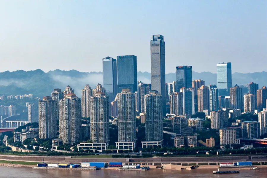 重庆确立2030年服务业2.5万亿目标：AI赋能成核心主线