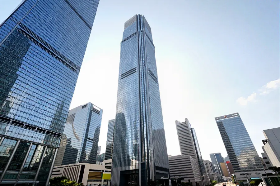 南向资金重仓港股透视：超七成持股集中于AH股及三大行业