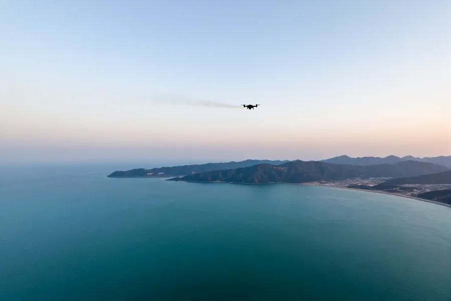 伊朗革命卫队击落美无人机