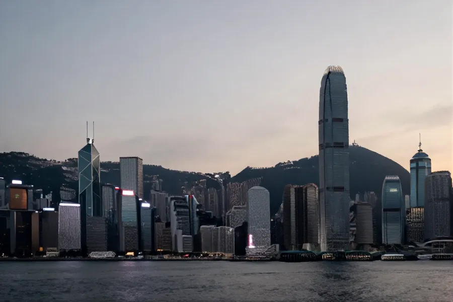 港股两连跌 内房晶片逆市走强