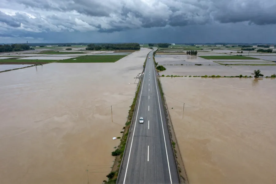 强降雨持续 五省市190处国省道实施封闭管控