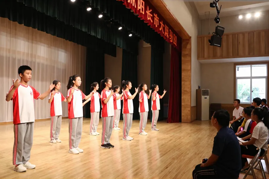 湖南青少年以多元形式传承红色文化